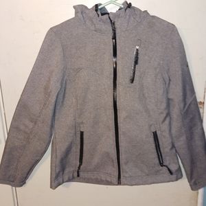A sleek winter jacket, 5 pockets total, all functional zippers